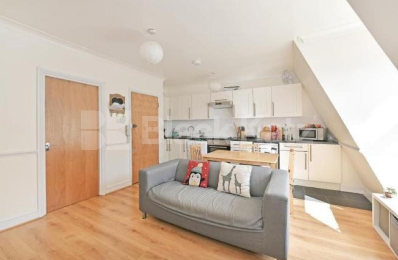 			New Instruction!, 1 Bedroom, 1 bath, 1 reception Flat			 Topsfield Parade, Crouch End N8