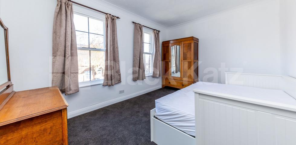 			2 bedroom with study, 2 Bedroom, 1 bath, 1 reception House			 Darwin Road , Wood Green / Noel Park