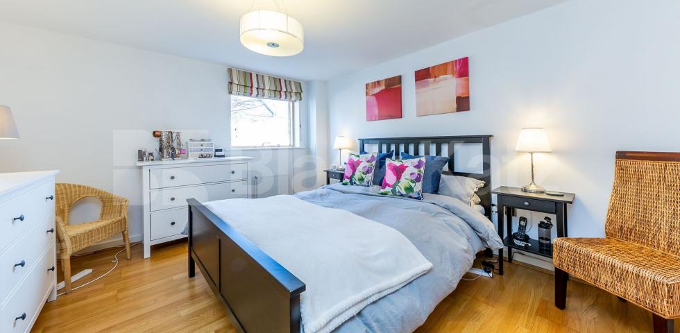 			Fantastic Prorperty !, 3 Bedroom, 1 bath, 1 reception Flat			 Womersley Road, CROUCH END
