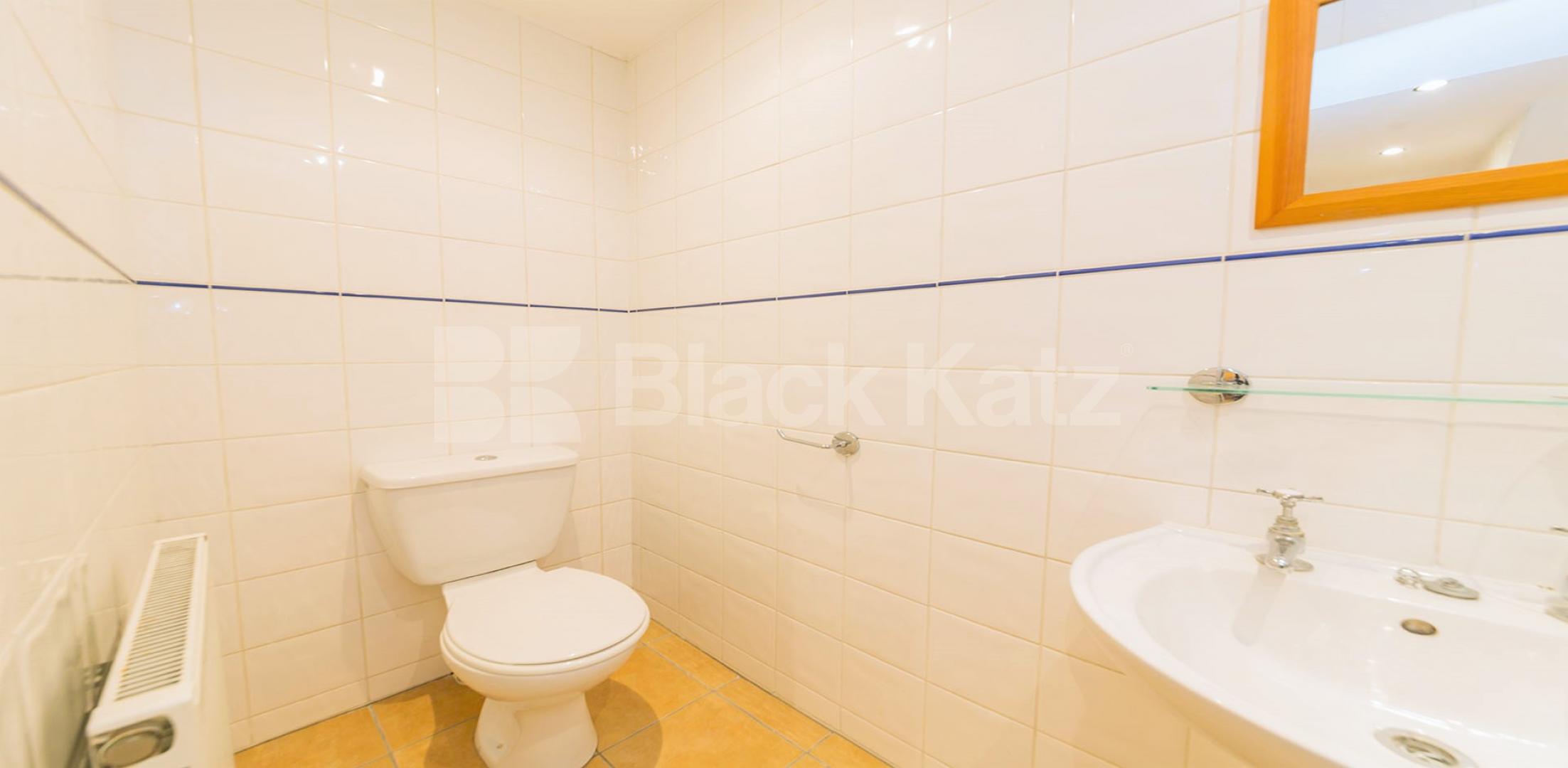 			1 Bedroom, 1 bath, 1 reception Flat			 Brook Green , Hammersmith