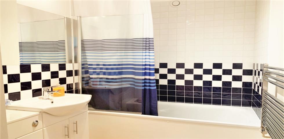 			HEATING and HOT WATER INCLUDED, 3 Bedroom, 1 bath, 1 reception House			 Barlow Road , WEST HAMPSTEAD