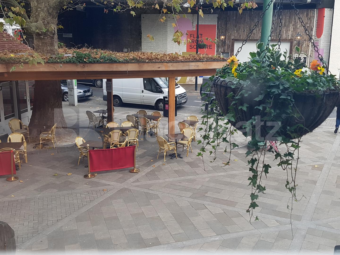 			NEW INSTRUCTION, 4 Bedroom, 1 bath, 1 reception Maisonette			 Flat Iron Square.Union Street, London Bridge