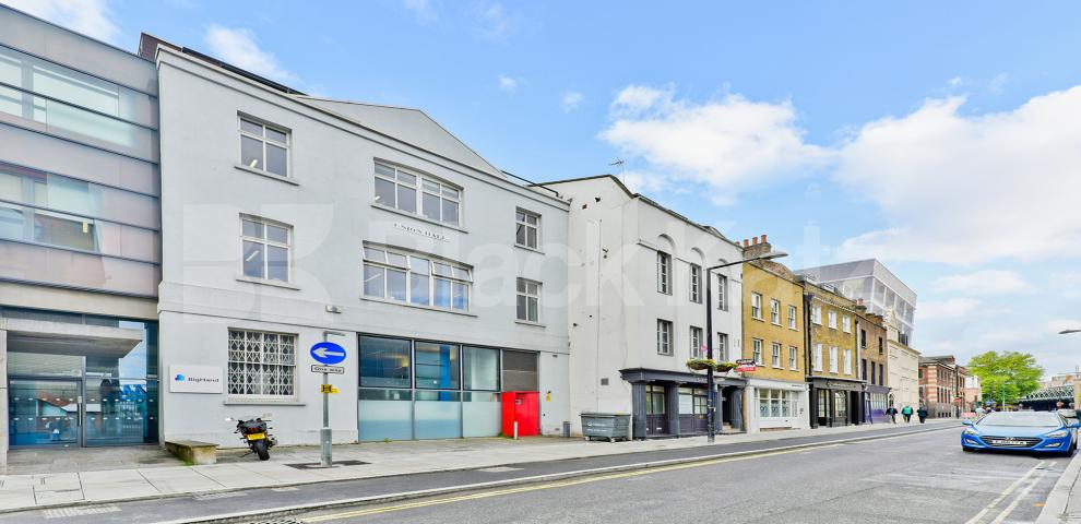 Superbly located  Union Street, London Bridge