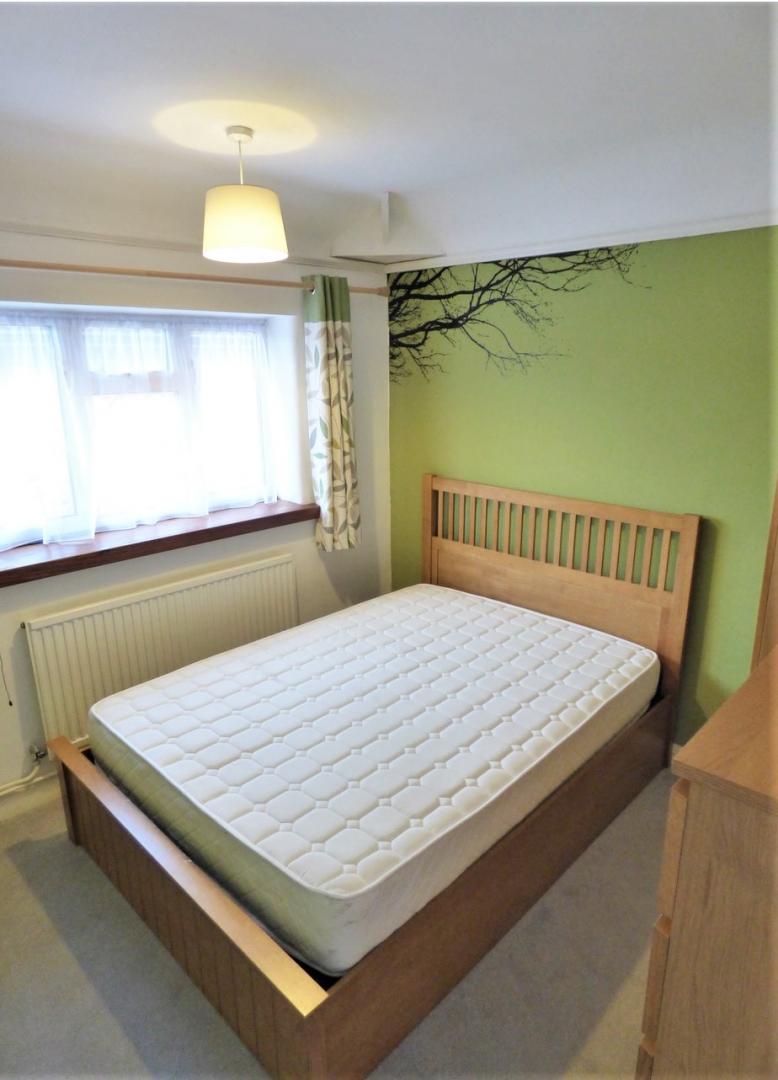 			2 Bedroom, 1 bath, 1 reception Flat			 Westcroft Way , CRICKLEWOOD