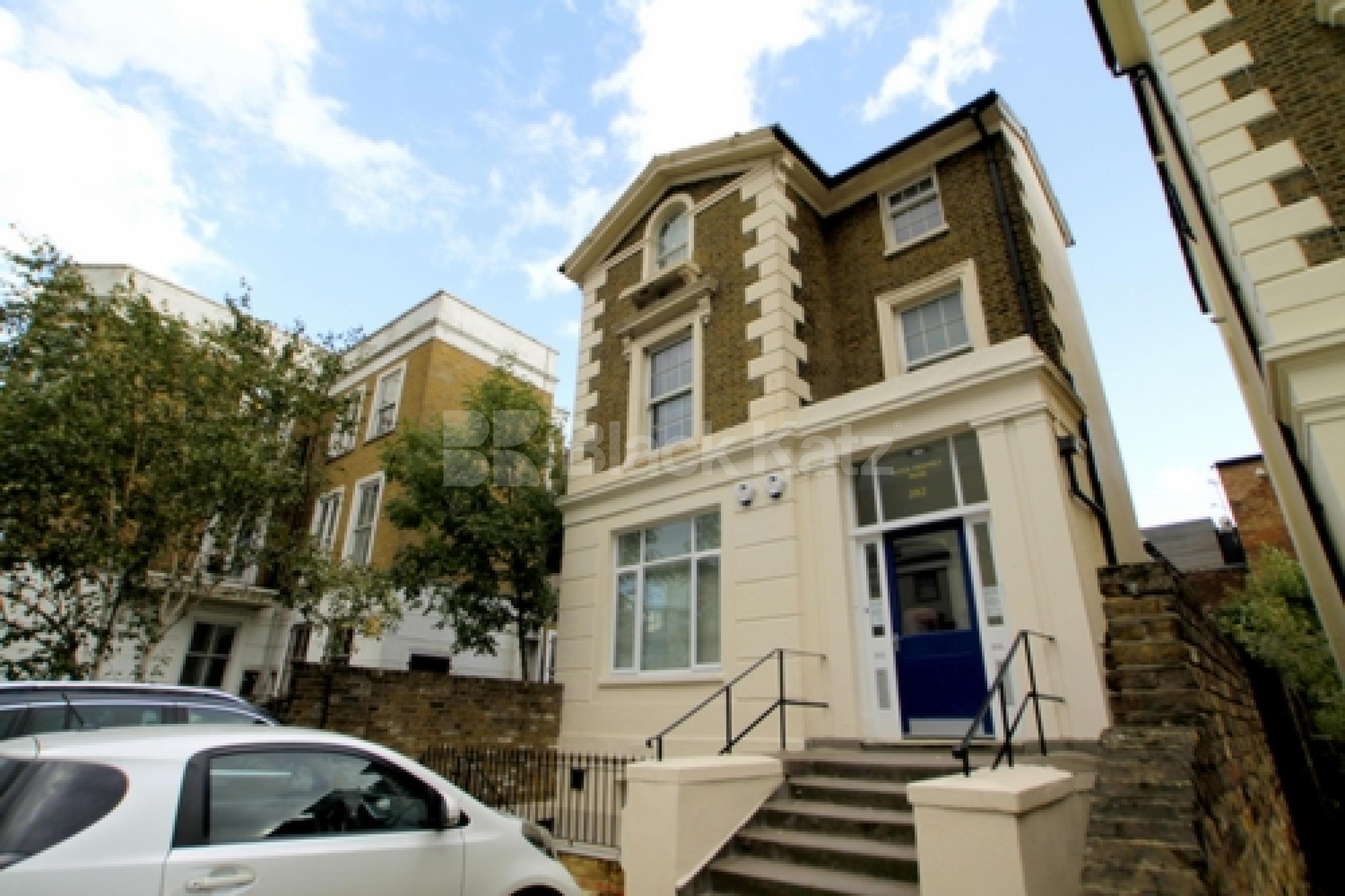			NEW INSTRUCTION!, 3 Bedroom, 1 bath, 1 reception Flat			 Camden Road, CAMDEN NW1