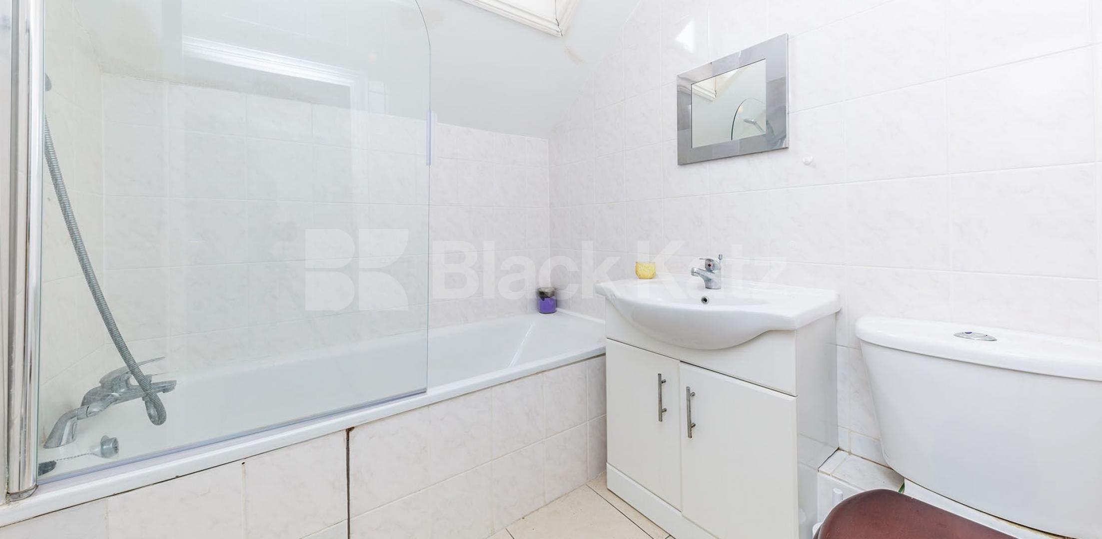 			3 Bedroom, 1 bath, 1 reception Flat			 Muswell Avenue, Muswell Hill