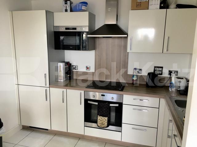 			UNDER OFFER , 1 Bedroom, 1 bath, 1 reception Apartment			 Vancouver House Needleman Street, Canada Water