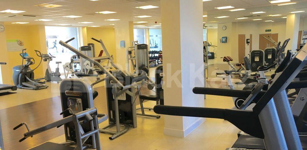 			LET  , 4 Bedroom, 1 bath, 1 reception Apartment			 Fairmont House.Albatross way., Canada Water