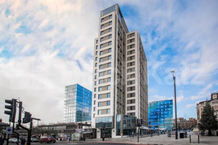2 bedroom in the iconic Vantage point building in Archway  Junction Road, Archway