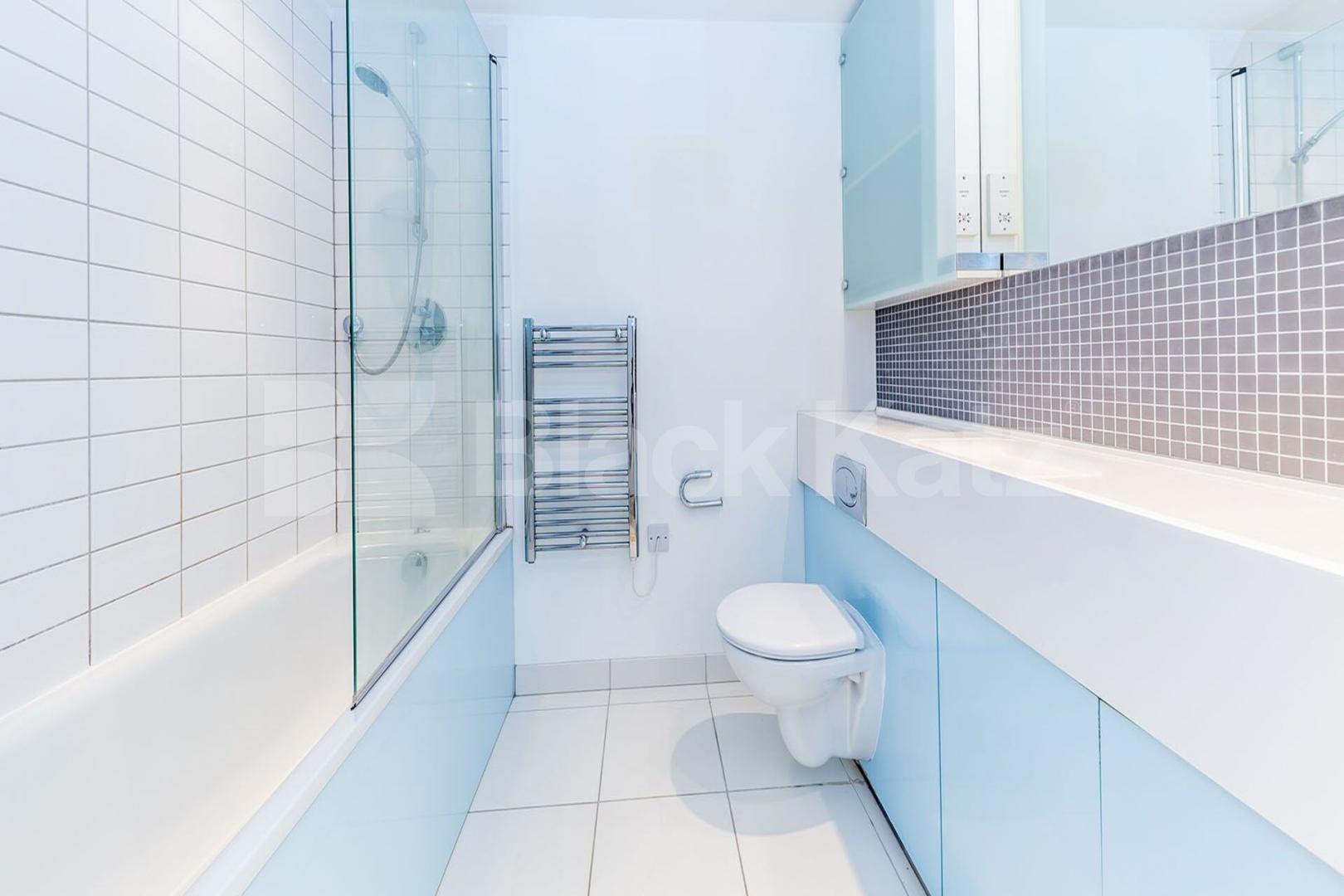 1 bedroom property located within a portered building with a balcony   New River Village, Crouch End / Hornsey