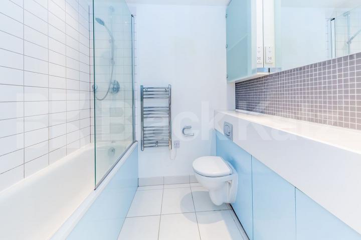 1 bedroom property located within a portered building with a balcony   New River Village, Crouch End / Hornsey