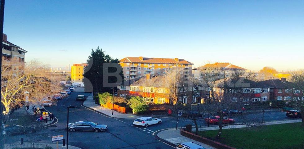 			NEW INSTRUCTION , 3 Bedroom, 1 bath, 1 reception Apartment			 Abbots Park, Brixton