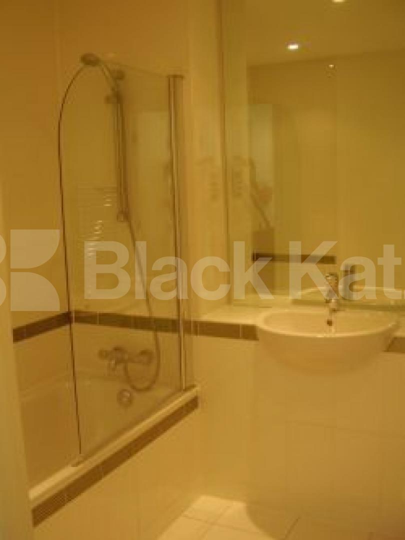 			2 Bedroom, 1 bath, 1 reception Flat			 Eden Grove, HOLLOWAY N7