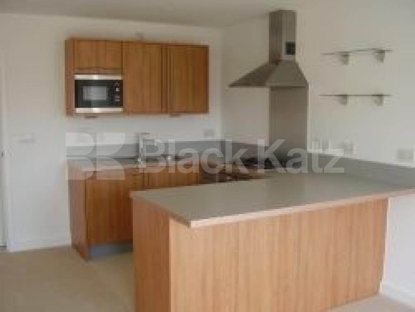 			Viewings Recommended, 2 Bedroom, 1 bath, 1 reception Flat			 Eden Grove, HOLLOWAY