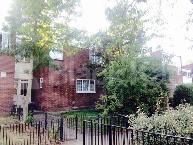 			LET , 4 Bedroom, 1 bath, 1 reception House			 Vibart Gardens, Brixton