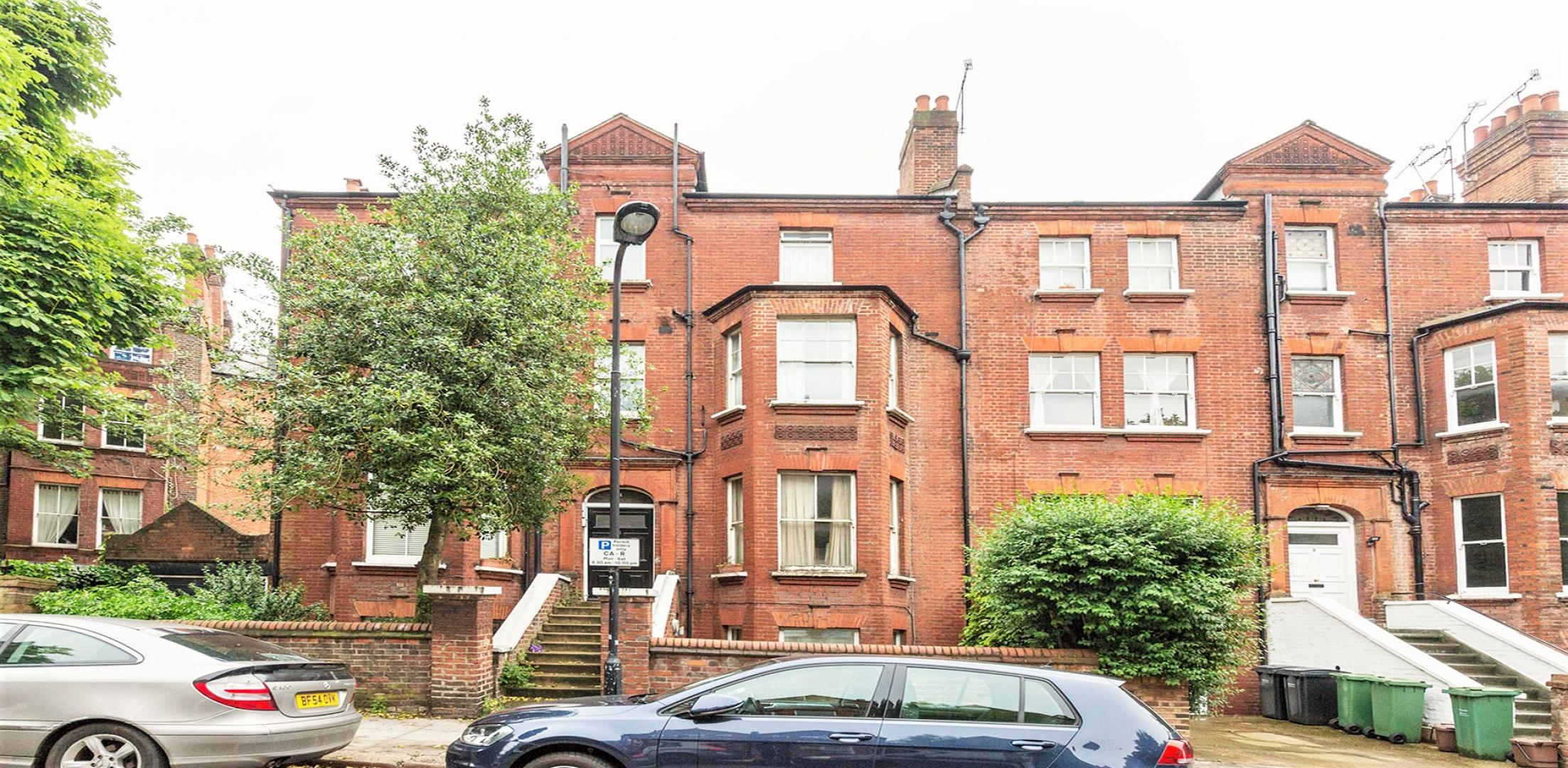 			2 Bedroom, 2 bath, 1 reception Flat			 Greencroft Gardens, WEST HAMPSTEAD