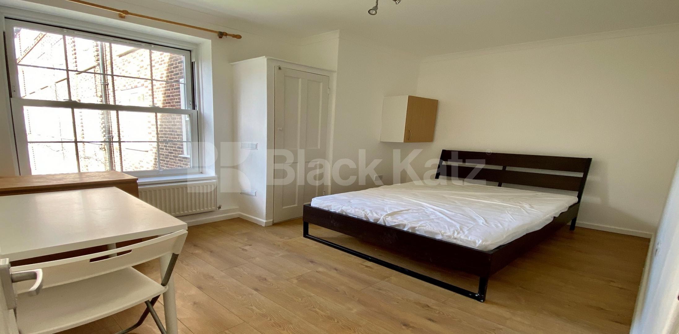 			LET , 2 Bedroom, 1 bath, 1 reception Apartment			 Falmouth Road, Elephant and Castle 