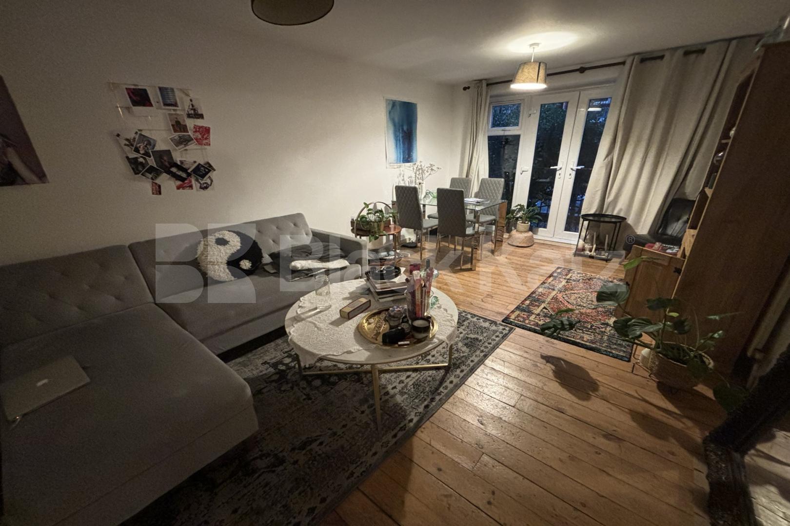 Prime location on the corner of the ever popular Bermondsey Street  Three Bridges, Whites Grounds, London Bridge