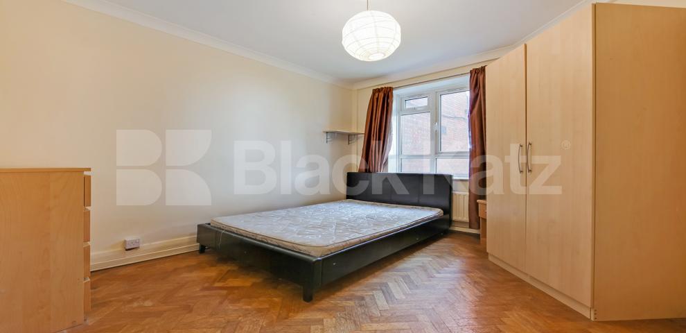 			LET , 3 Bedroom, 1 bath, 1 reception Apartment			 Whites Square, Clapham Common