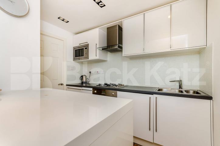 			1 Bedroom, 1 bath, 1 reception Flat			 Westbourne Grove, NOTTING HILL
