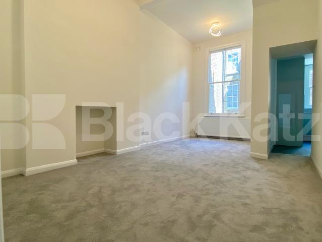 Bright and airy & recently refurbished  Winchester Street, Pimlico / Victoria