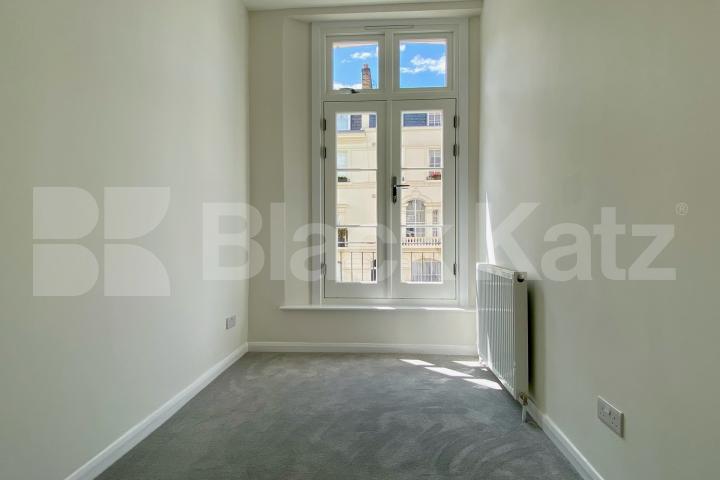 Bright and airy & recently refurbished  Winchester Street, Pimlico / Victoria