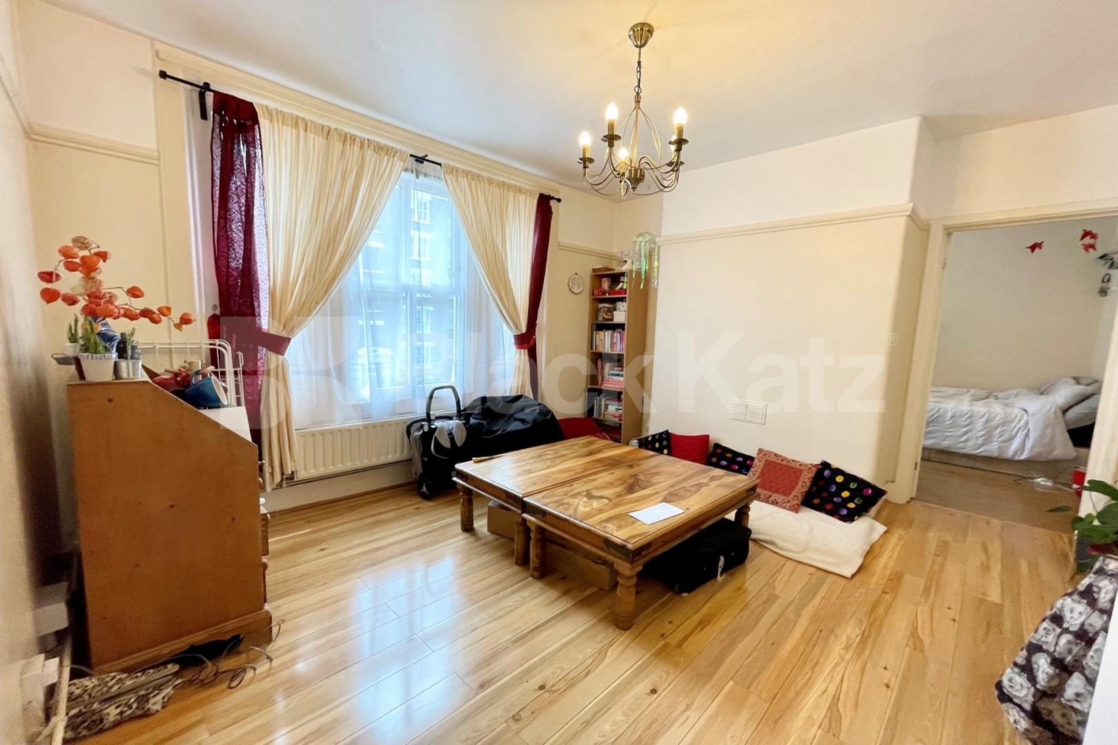 Bright & airy with stunning roof terrace with far reaching views of London Waleran Flats Old Kent Road, Borough/London Bridge