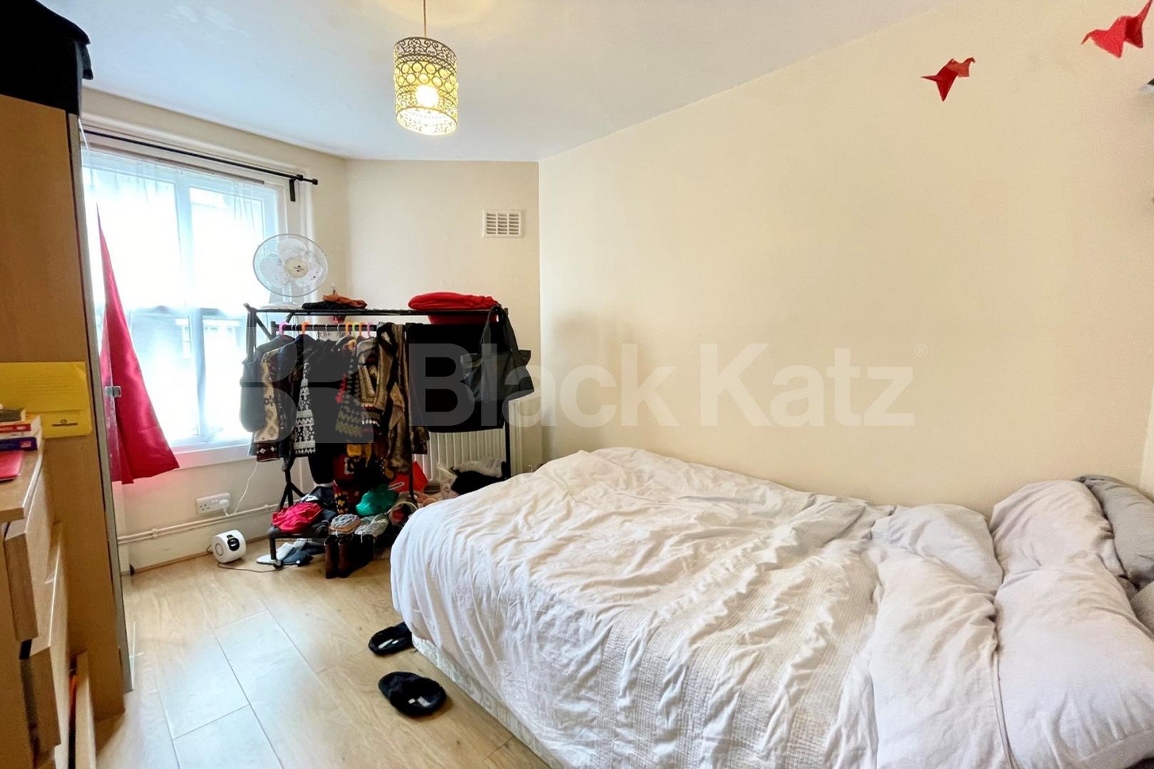 Bright & airy with stunning roof terrace with far reaching views of London Waleran Flats Old Kent Road, Borough/London Bridge