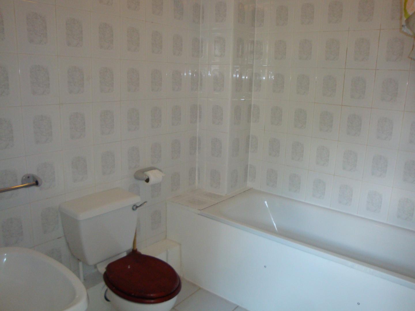 			NEW INSTRUCTION, 2 Bedroom, 1 bath, 1 reception Flat			 Walm Lane, WILLESDEN GREEN