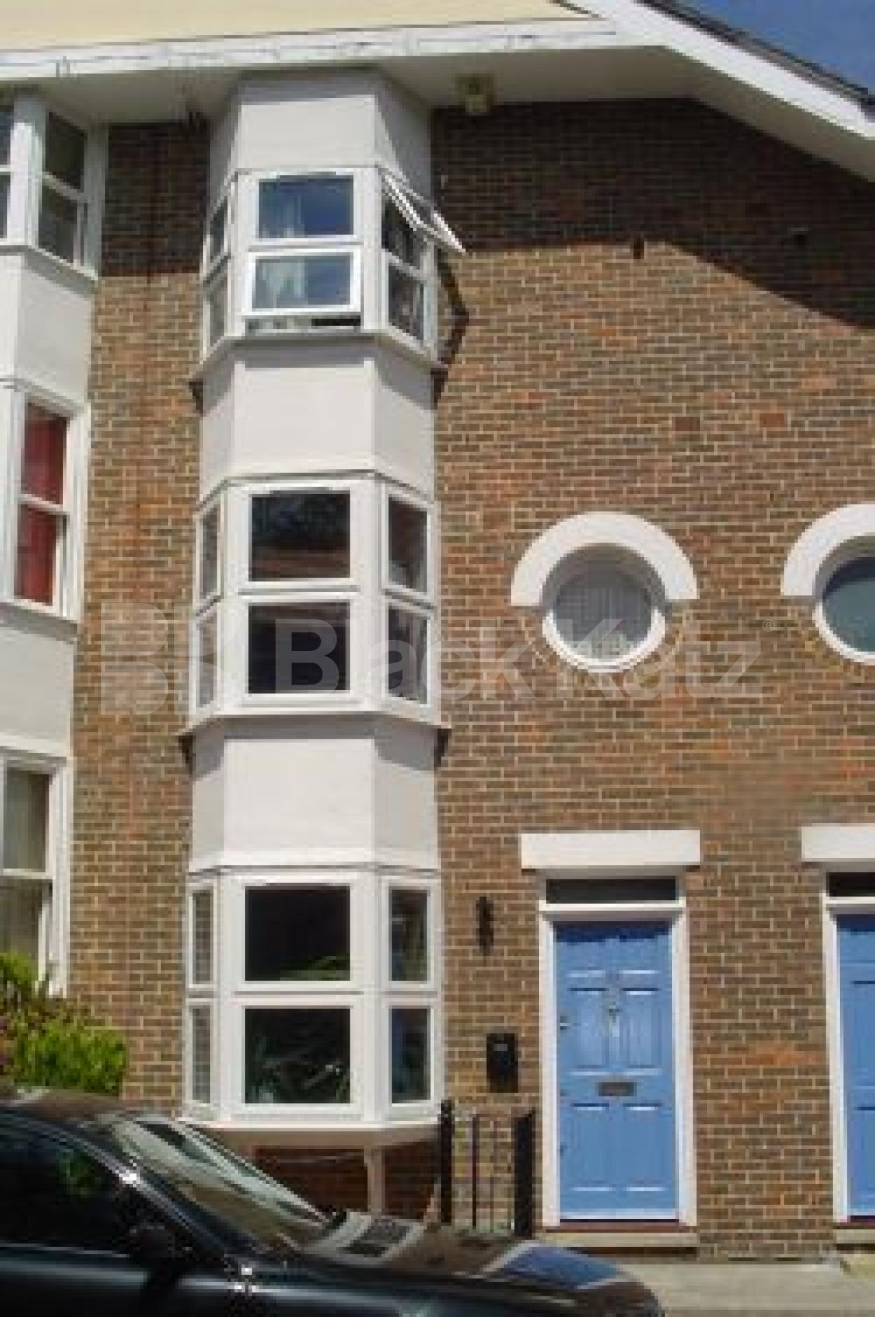			4 Bedroom, 1 bath, 1 reception Flat			 Watermint Quay, STAMFORD HILL N16 N16
