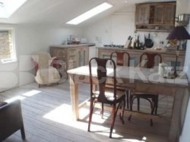 			LET BY BLACK KATZ, 1 Bedroom, 1 bath, 1 reception Flat			 Cubitt Terrace, Clapham