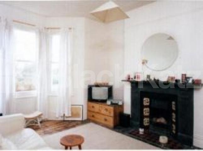 			LET BY BLACK KATZ, 1 Bedroom, 1 bath, 1 reception Flat			 Cubitt Terrace, Clapham