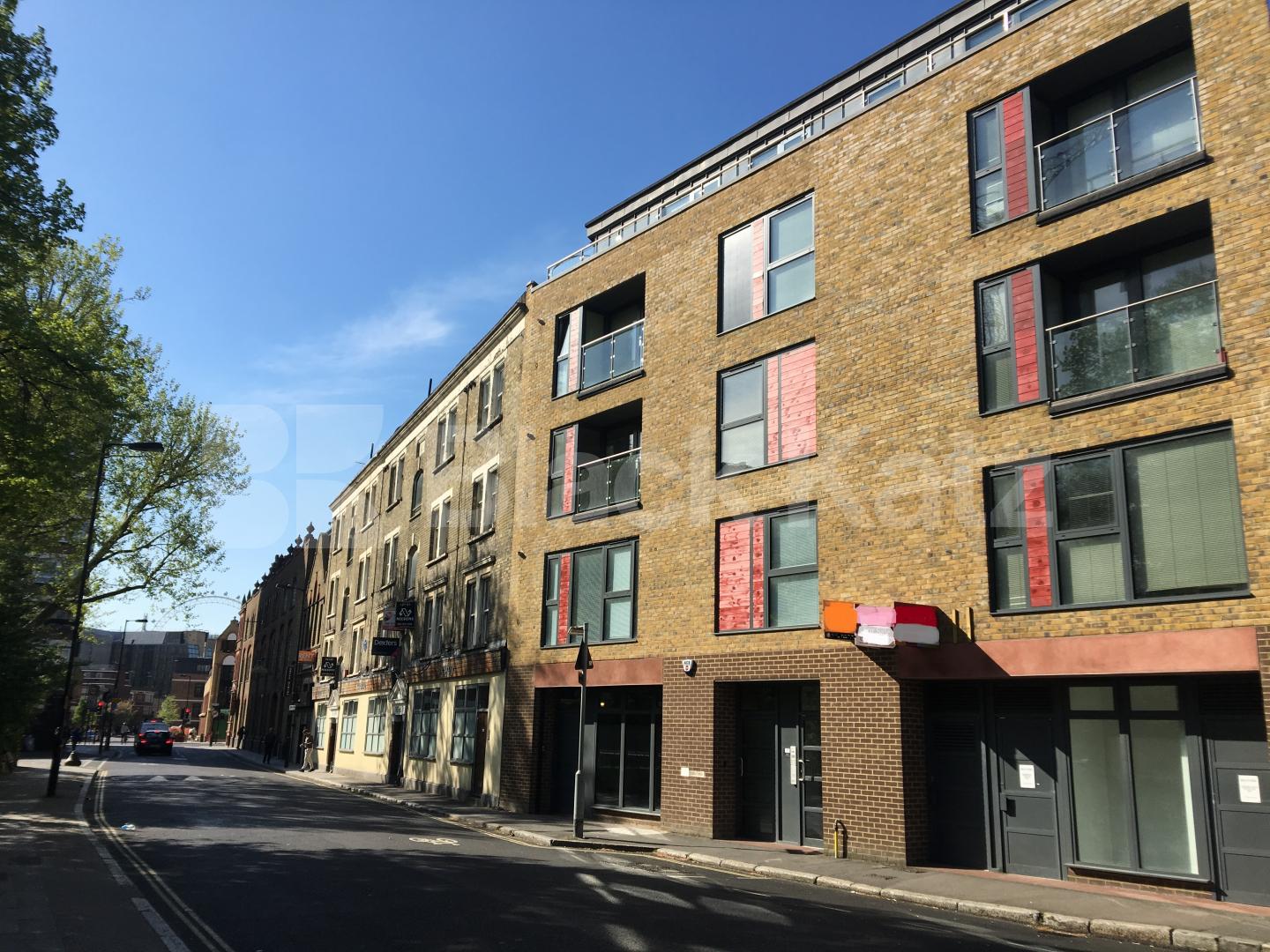 			LET, 3 Bedroom, 1 bath, 1 reception Penthouse			 Webber Street., Waterloo/Southwark.