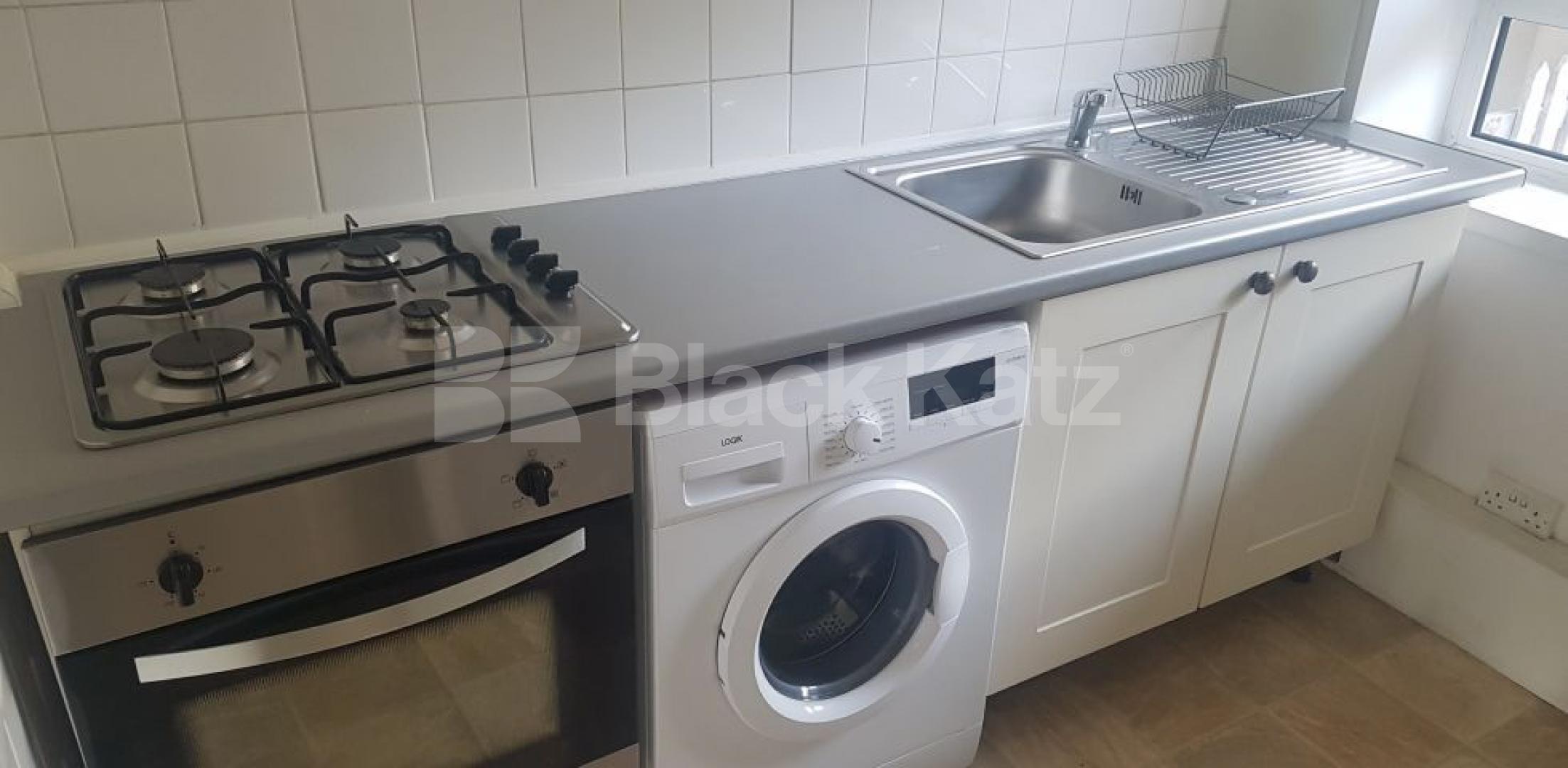 			LET, 1 Bedroom, 1 bath, 1 reception Apartment			 Weston Street, London Bridge