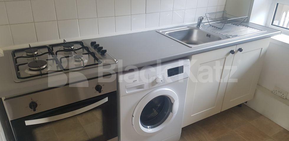 			LET, 1 Bedroom, 1 bath, 1 reception Apartment			 Weston Street, London Bridge