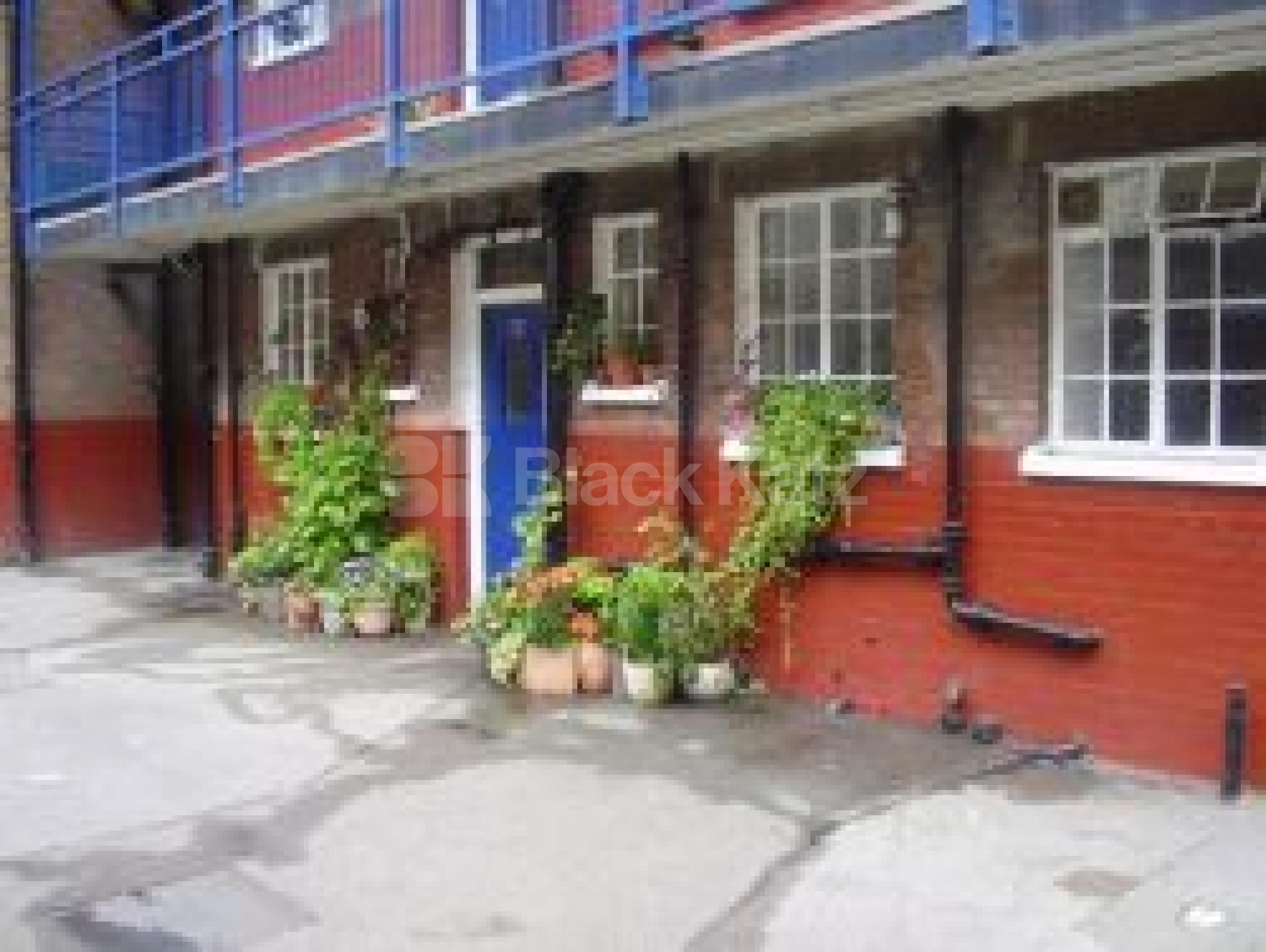 			1 Bedroom, 1 bath, 1 reception Flat			 Wenlock Road, ISLINGTON N1 N1