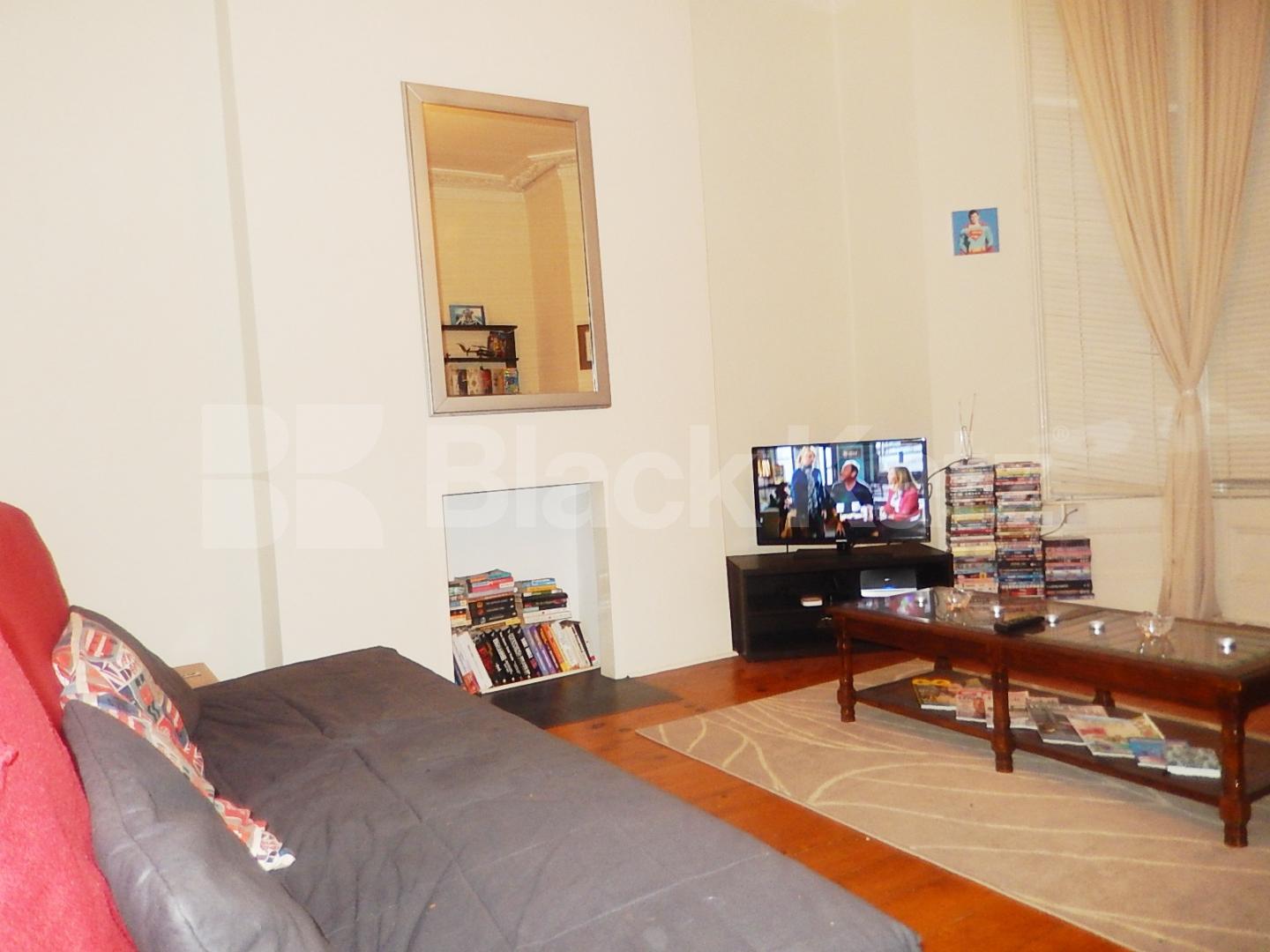 			LET, 1 Bedroom, 1 bath, 1 reception Flat			 Westwick Gardens, Shepherds Bush/Brook Green