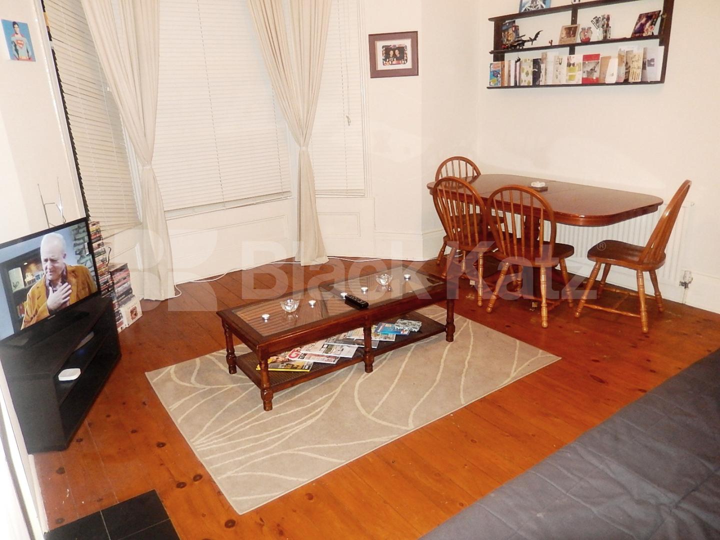 			LET, 1 Bedroom, 1 bath, 1 reception Flat			 Westwick Gardens, Shepherds Bush/Brook Green