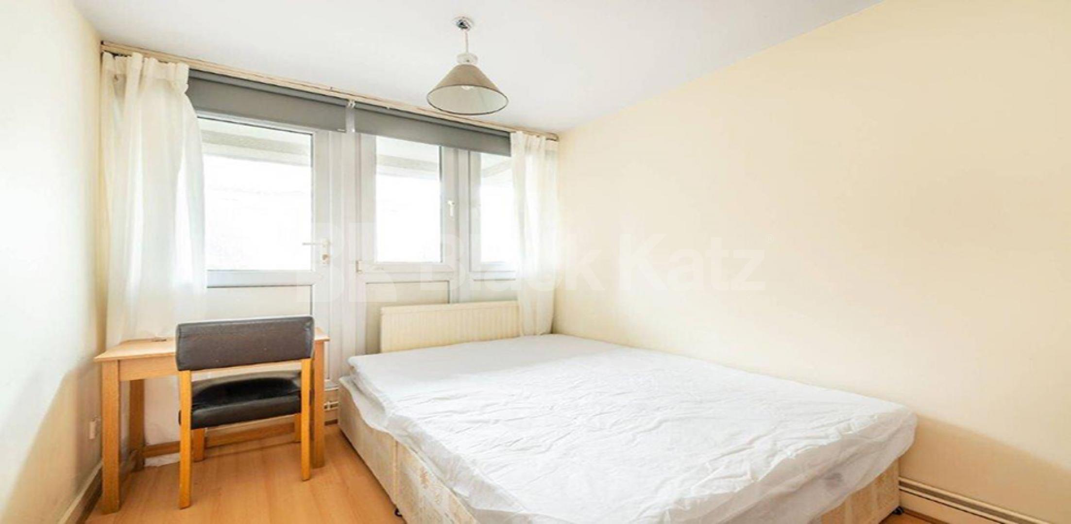 Spacious 4 bed with lounge by Notting Hill and Paddington Westbourne Park Road, NOTTING HILL