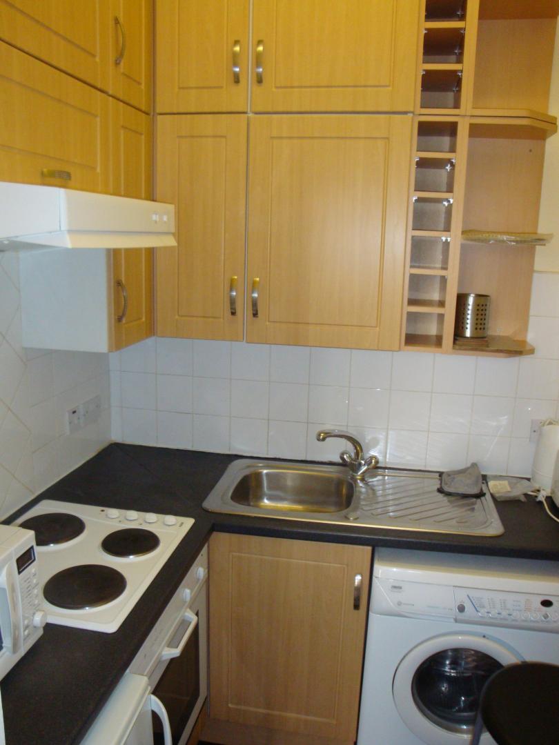 			NEW INSTRUCTION, Studio Apartment, 1 bath, 1 reception Studio			 West End Lane, WEST HAMPSTEAD