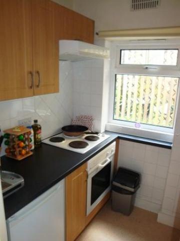 			Studio Apartment, 1 bath, 1 reception Studio			 West End Lane, WEST HAMPSTEAD