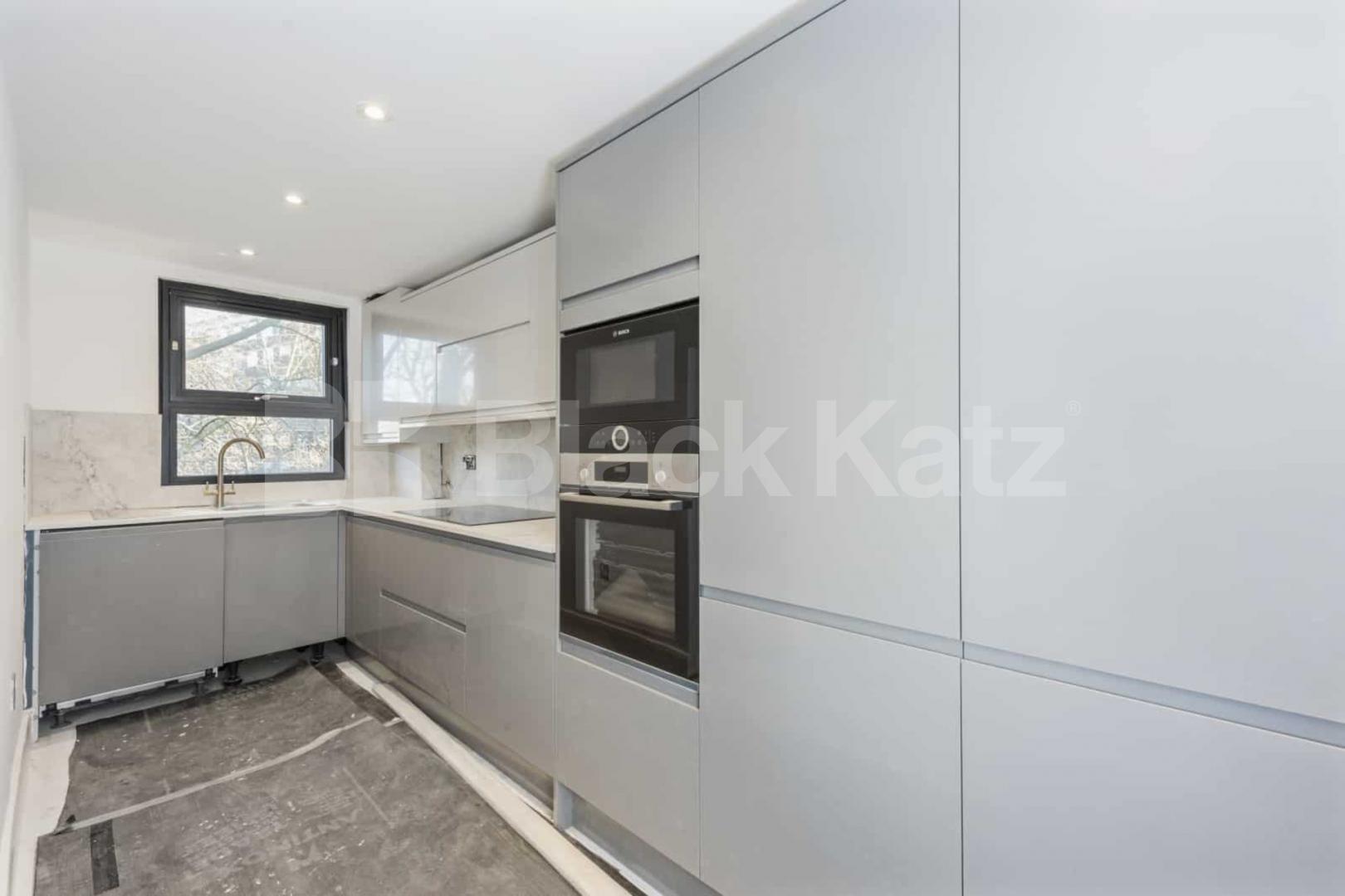 Newly refurbished to a high standard 2 bedroom property in the heart of Highbury Aubert Park, Highbury