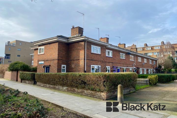 Semi detached, recently refurbished house off Burgess Park Westmoreland Road, Walworth / Burgess Park