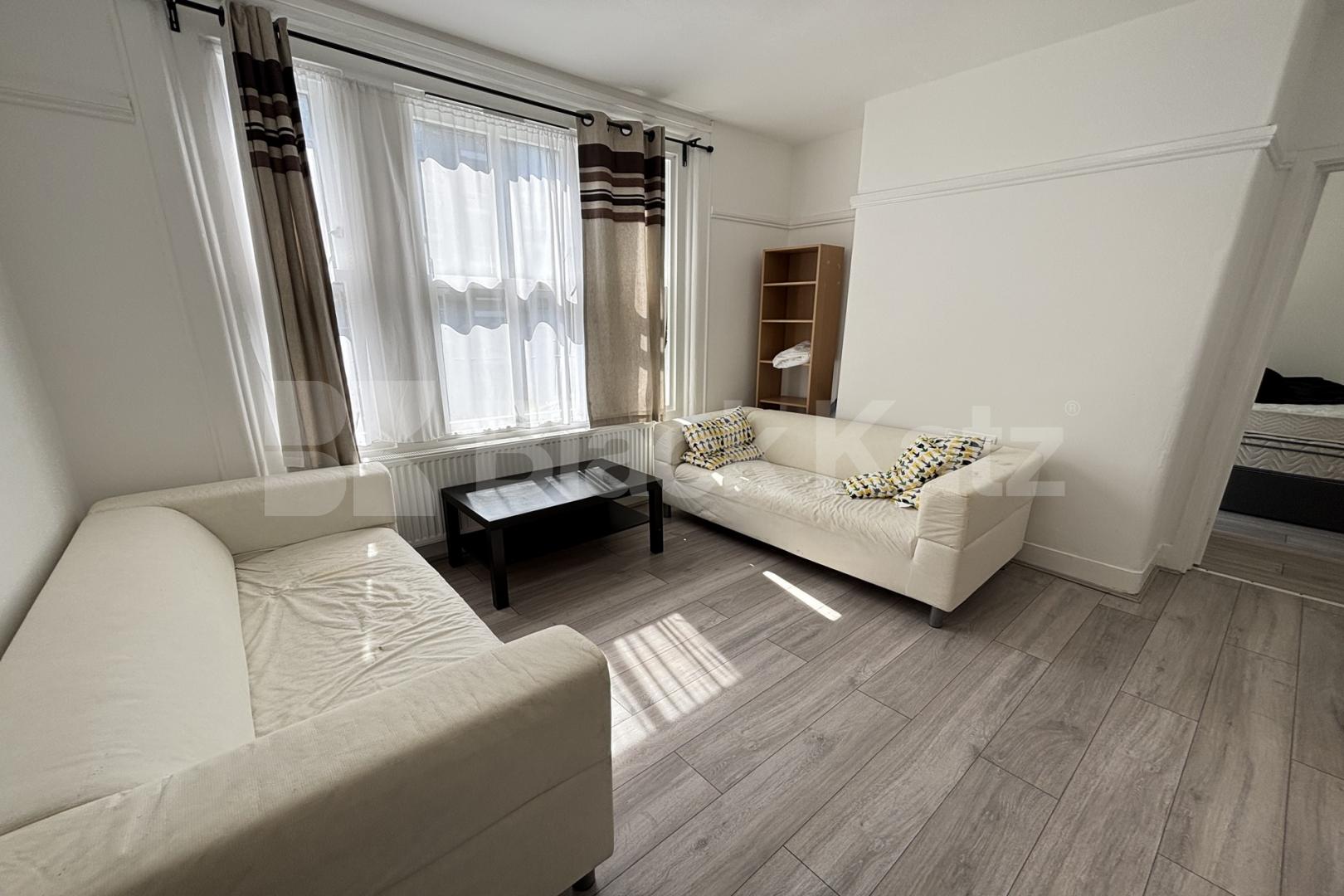 Bright & airy with stunning roof terrace with far reaching views of London Waleran Flats Old Kent Road, Borough/London Bridge