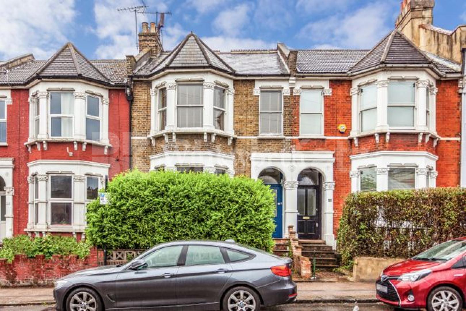 			NEW INSTRUCTION!, 4 Bedroom, 1 bath, 1 reception Flat			 Wightman Road, TURNPIKE LANE 