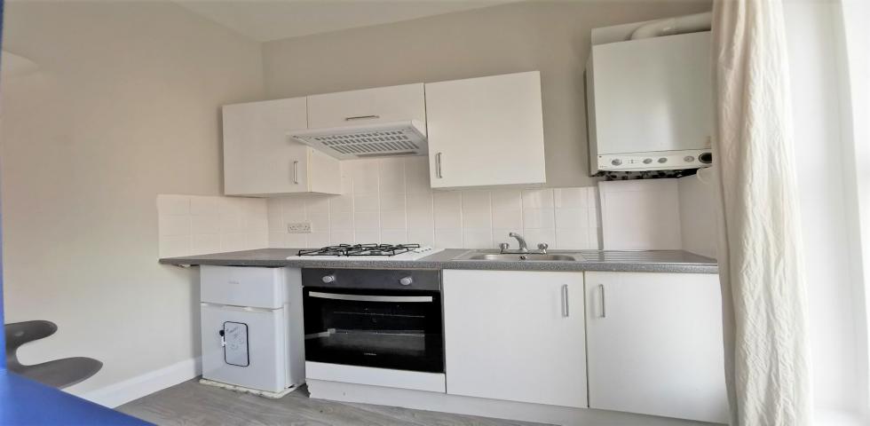 			Studio Apartment, 1 bath, 1 reception Flat			 High Road, DOLLIS HILL 