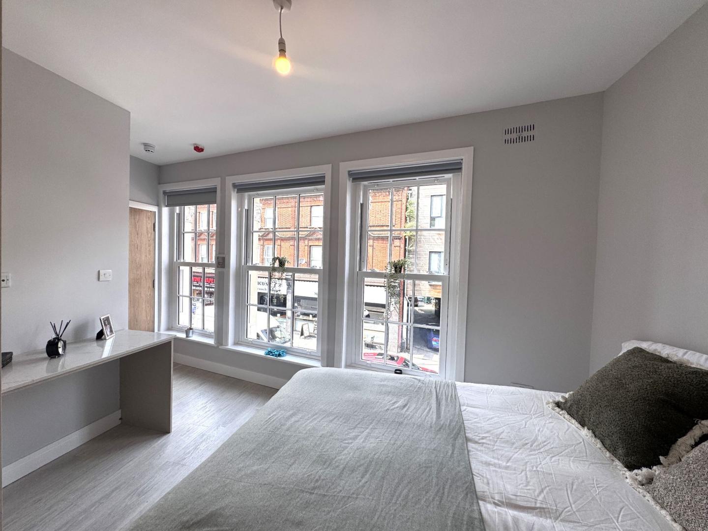 Modern Studio High Road, Willesden Green