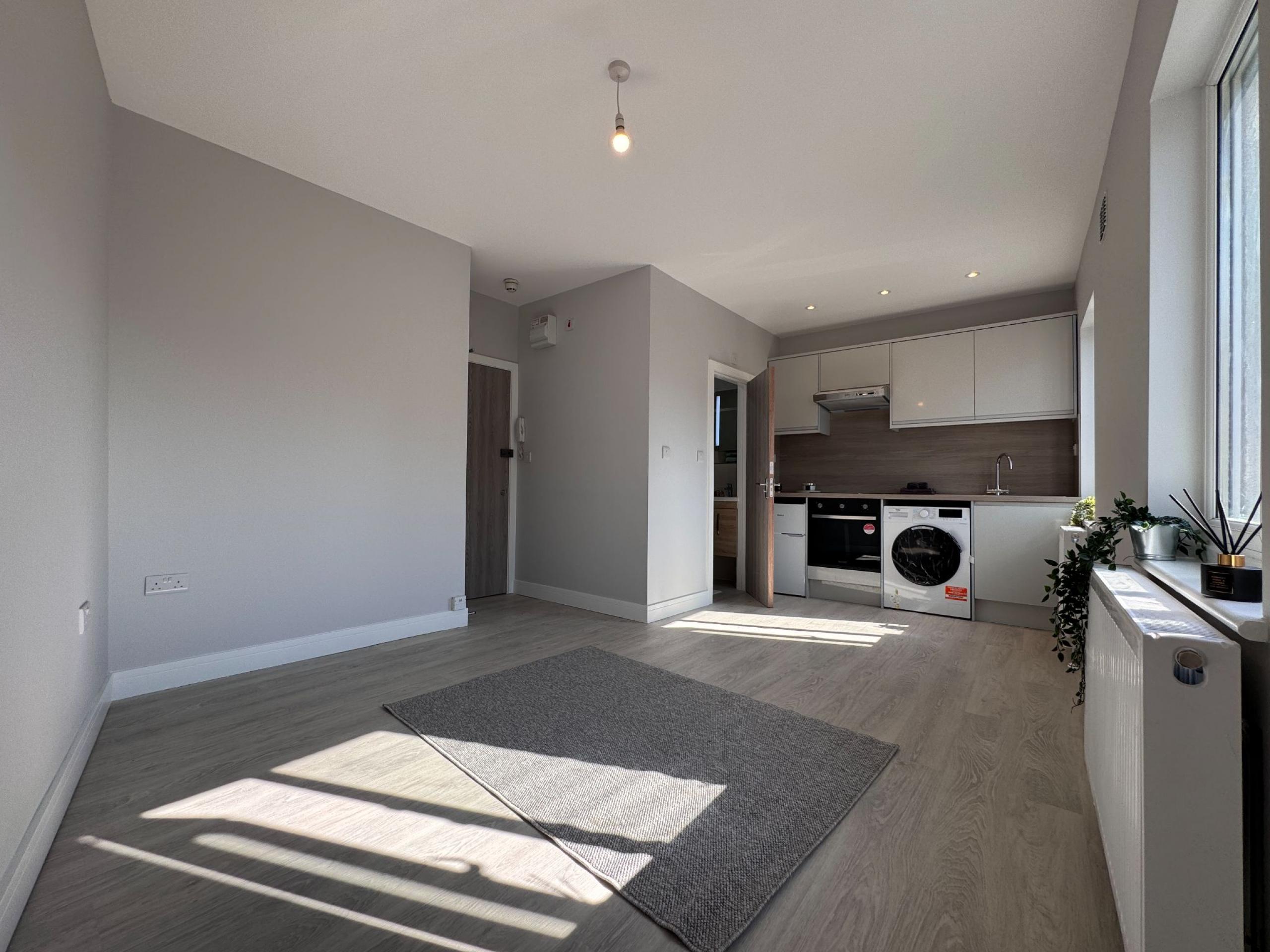 Gas, heating, and hot water are all included Heathfield Park, Willesden Green NW2
