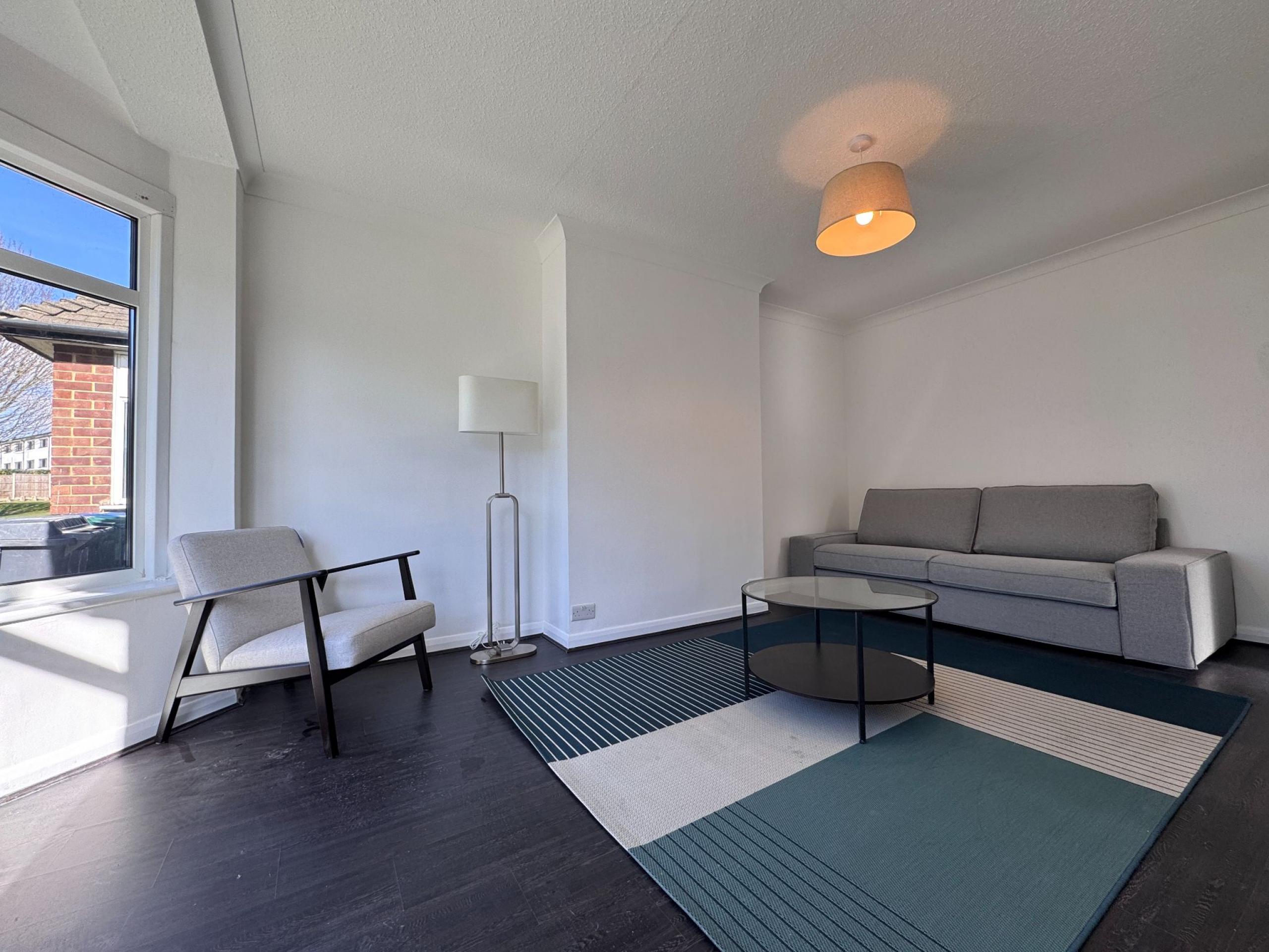 			2 Bedroom, 1 bath, 1 reception Apartment			 Sterling Avenue, Edgeware HA8