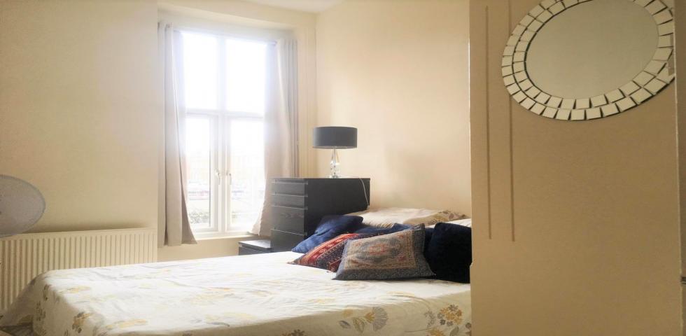 			NEW INSTRUCTION, 1 Bedroom, 1 bath, 1 reception Flat			 Edward Close, CRICKLEWOOD